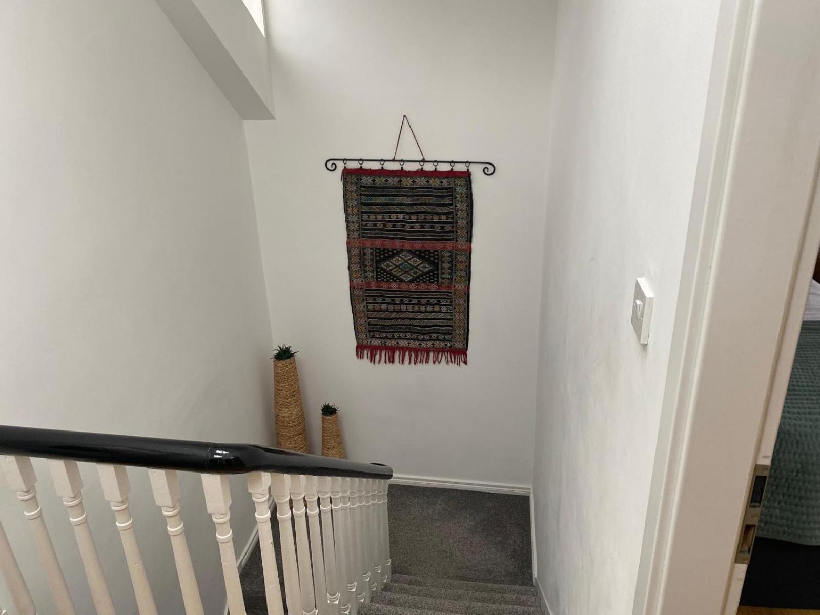 True Colours Apartment In Central Location Μπάνγκορ Εξωτερικό φωτογραφία
